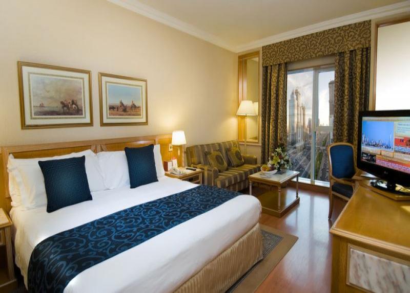 Crowne Plaza / Crowne Plaza