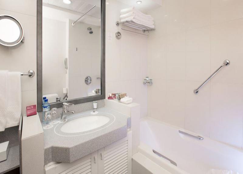 Crowne Plaza / Crowne Plaza