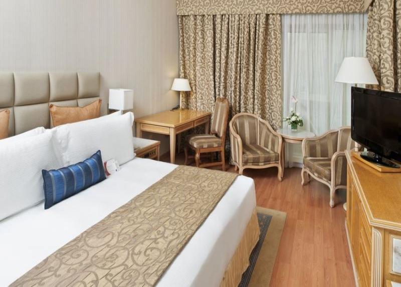 Crowne Plaza / Crowne Plaza