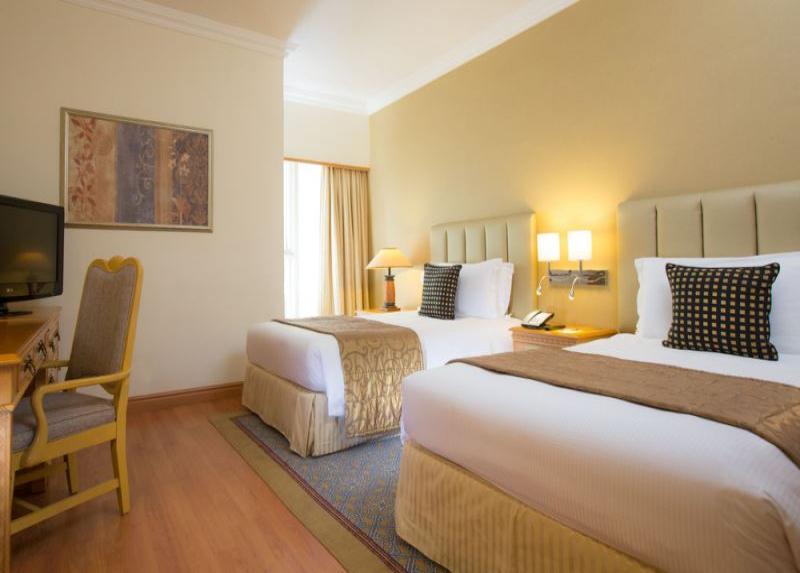 Crowne Plaza / Crowne Plaza