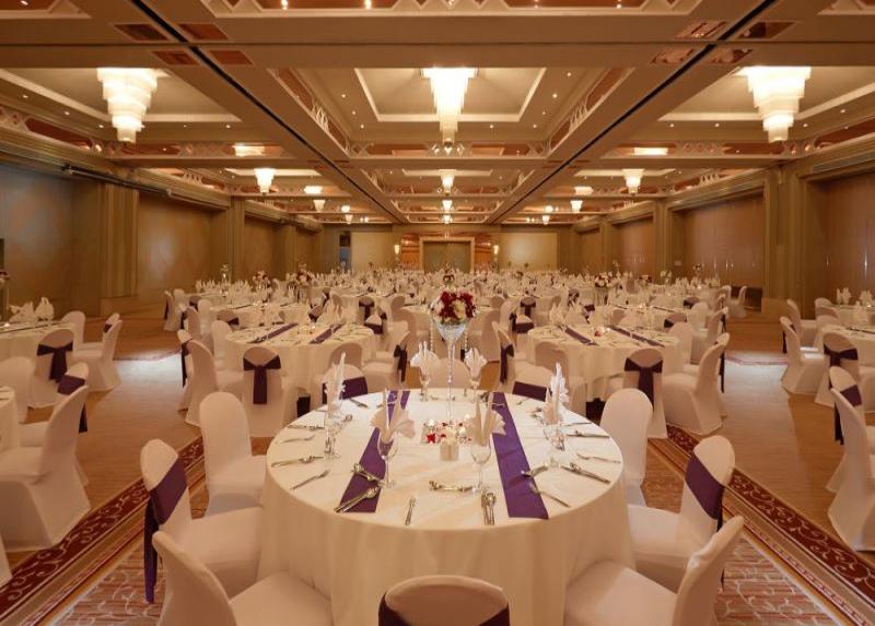 Crowne Plaza / Crowne Plaza