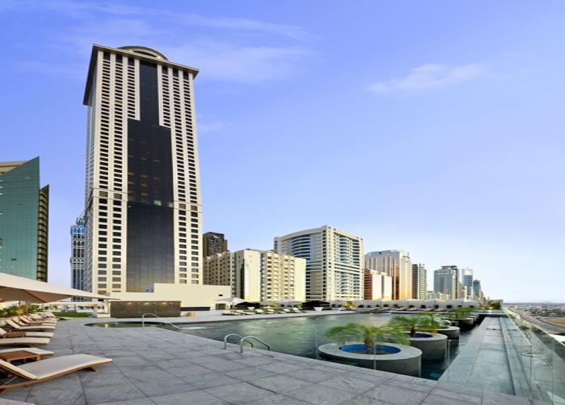 Millenium Plaza / Millenium Plaza