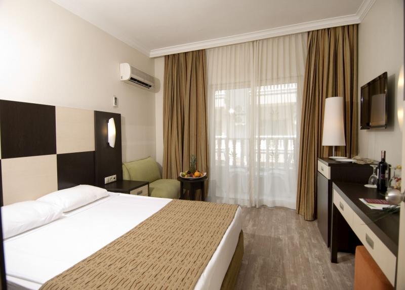 Aydinbey Famous Resort / Aydinbey Famous Resort