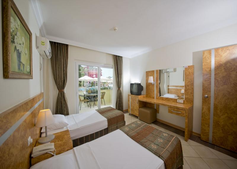 Aydinbey Gold Dreams / Aydinbey Gold Dreams