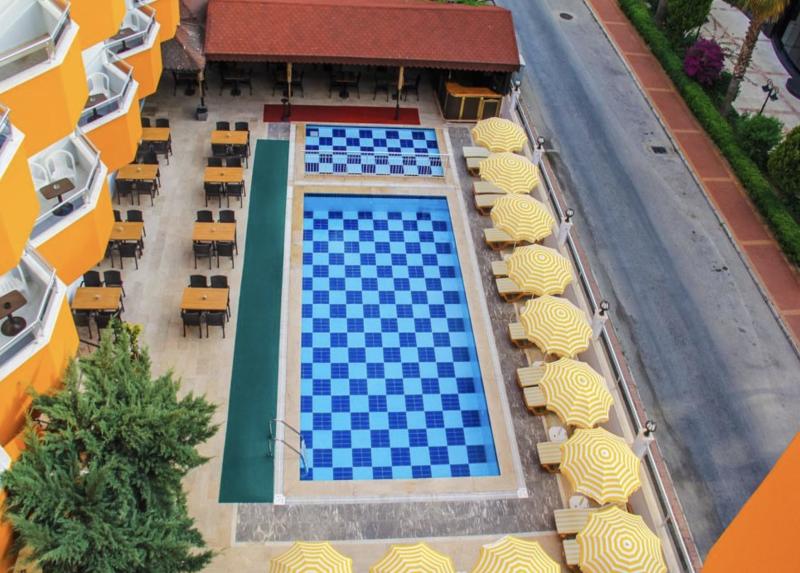 Yaman Life Hotel / Yaman Life Hotel