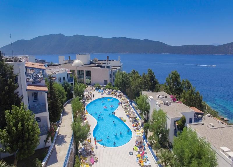 Bodrum Holiday Resort & Spa / Bodrum Holiday Resort & Spa