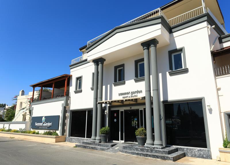 SUMMER GARDEN SUITES & BEACH HOTEL