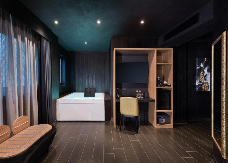 H Hotel / H Hotel