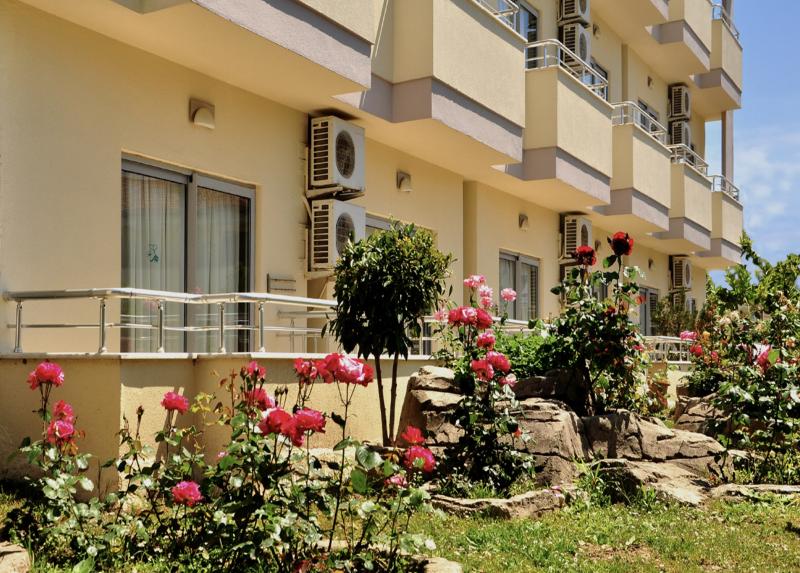 Lavitas Hotel / Lavitas Hotel