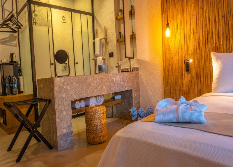 Very Chic Hotel / Very Chic Hotel