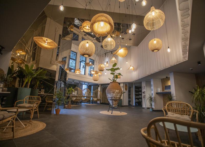 Very Chic Hotel / Very Chic Hotel