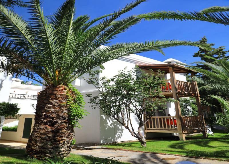 Very Chic Hotel / Very Chic Hotel