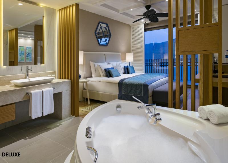 Titanic Luxury Collection Bodrum ( Ex Titanic Deluxe Bodrum ) / Titanic Luxury Collection Bodrum ( Ex Titanic Deluxe Bodrum )