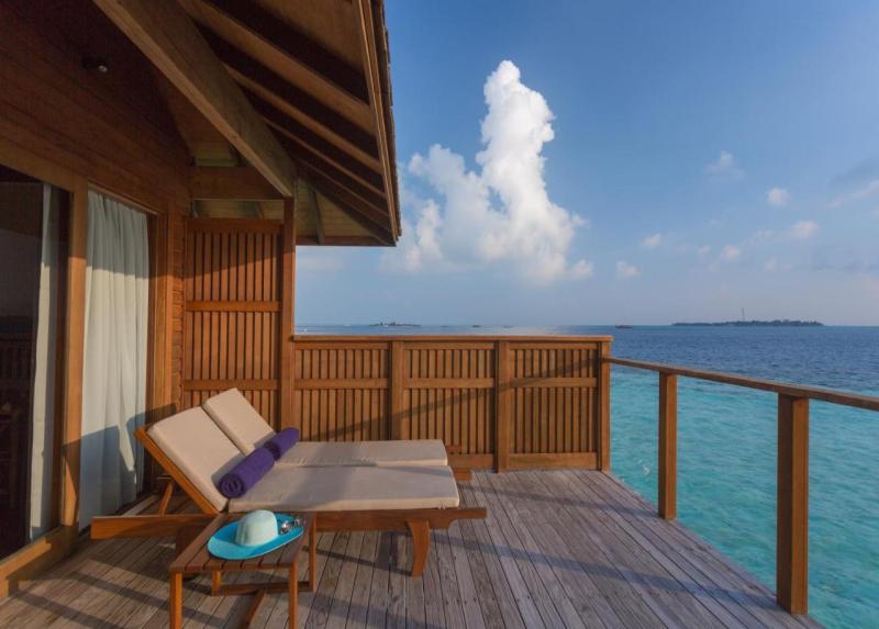 Vilamendhoo Island Resort & Spa / Vilamendhoo Island Resort & Spa