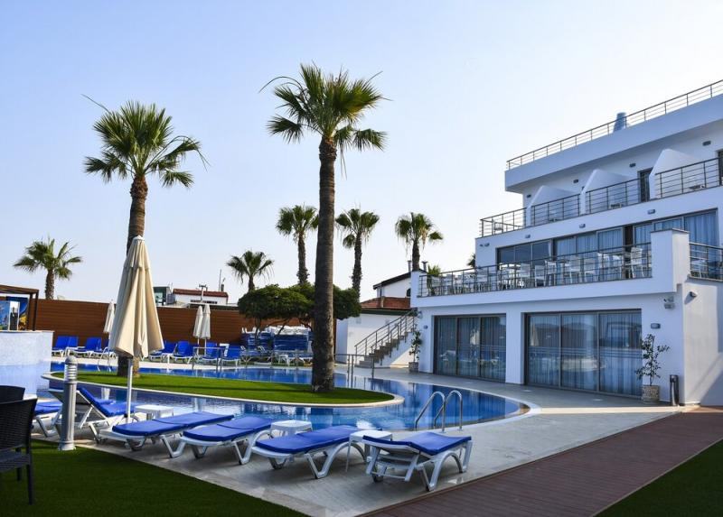 Mimoza Beach Hotel / Mimoza Beach Hotel