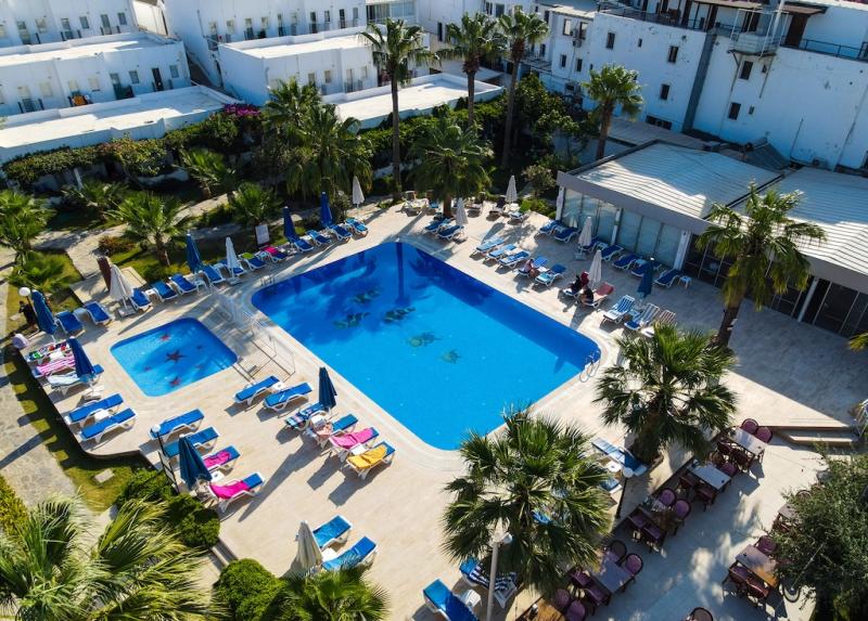 Nagi Beach Hotel / Nagi Beach Hotel
