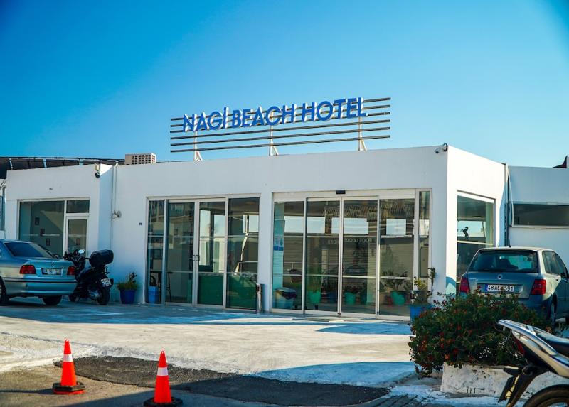 Nagi Beach Hotel / Nagi Beach Hotel