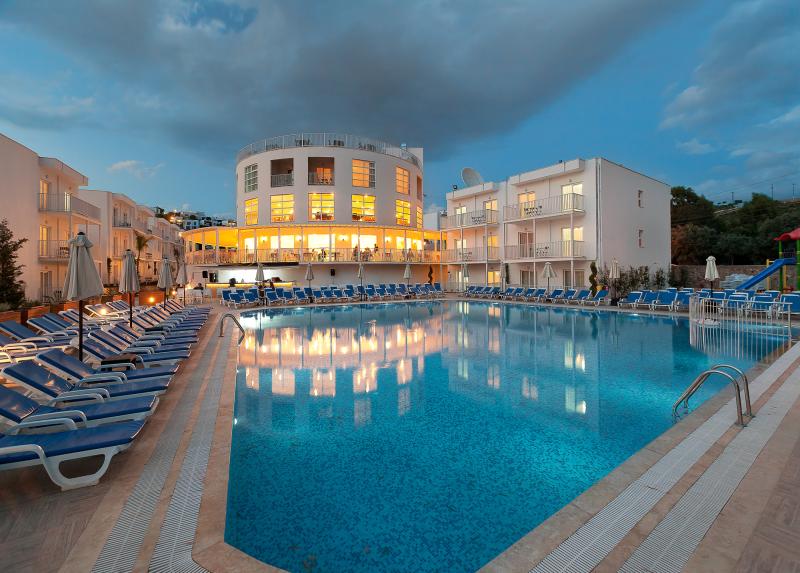 Bodrum Beach Resort / Bodrum Beach Resort