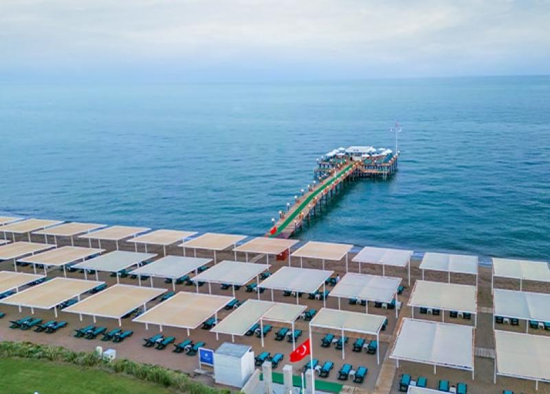 Crystal Admiral Resort Suites And Spa / Crystal Admiral Resort Suites And Spa