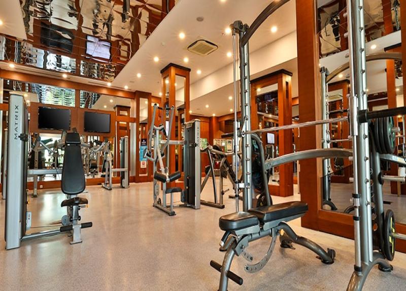 Crystal Admiral Resort Suites And Spa / Crystal Admiral Resort Suites And Spa