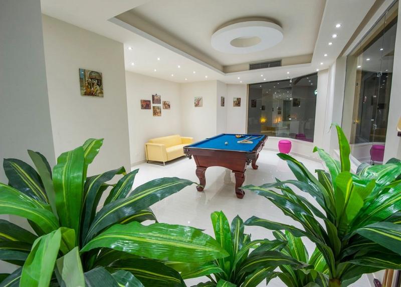 Sun And Sea Hotel / Sun And Sea Hotel