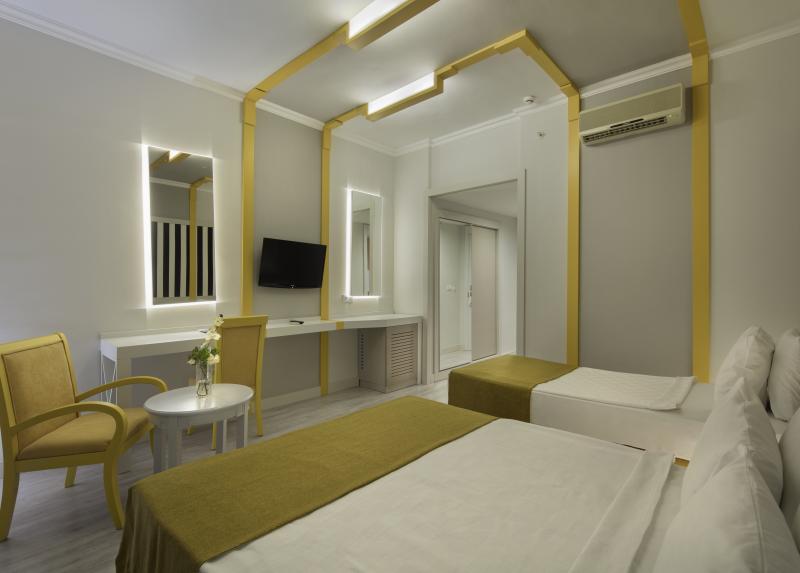 Grand Ring Hotel / Grand Ring Hotel
