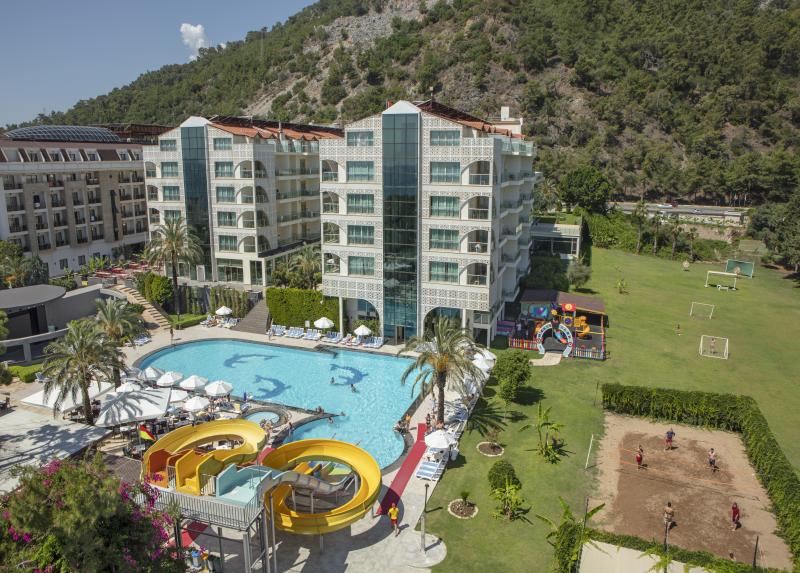 Grand Ring Hotel / Grand Ring Hotel