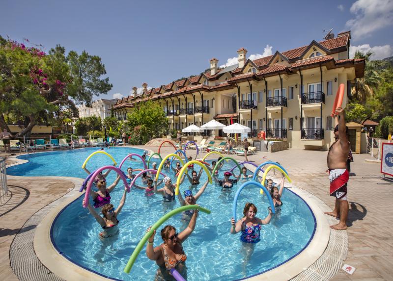 Grand Ring Hotel / Grand Ring Hotel