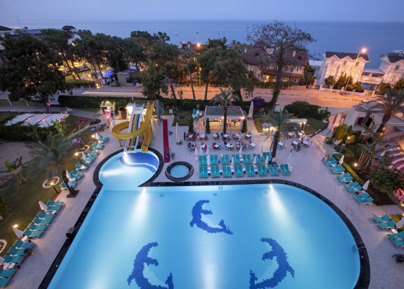 Grand Ring Hotel / Grand Ring Hotel