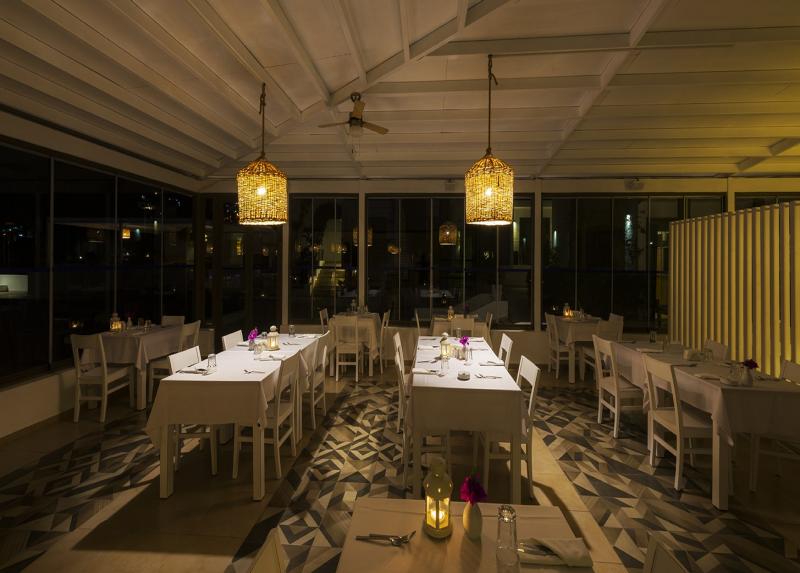 Liv Hotel By Bellazure / Liv Hotel By Bellazure