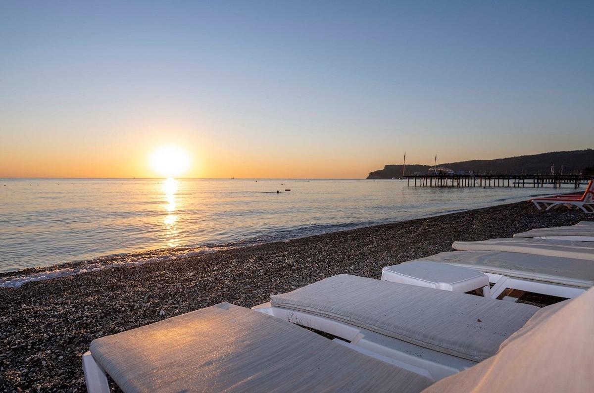 Armas Beach / Armas Beach