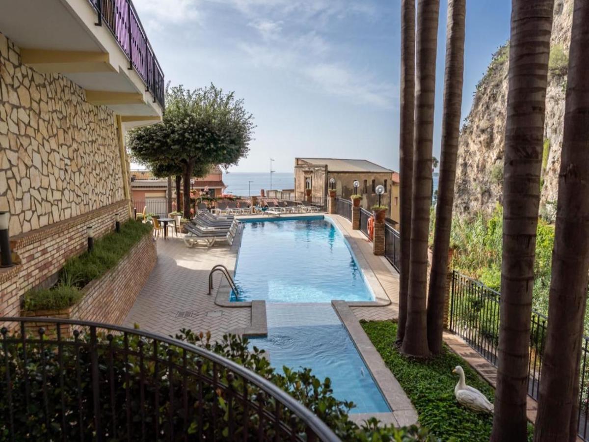 Corallo Hotel / Corallo Hotel