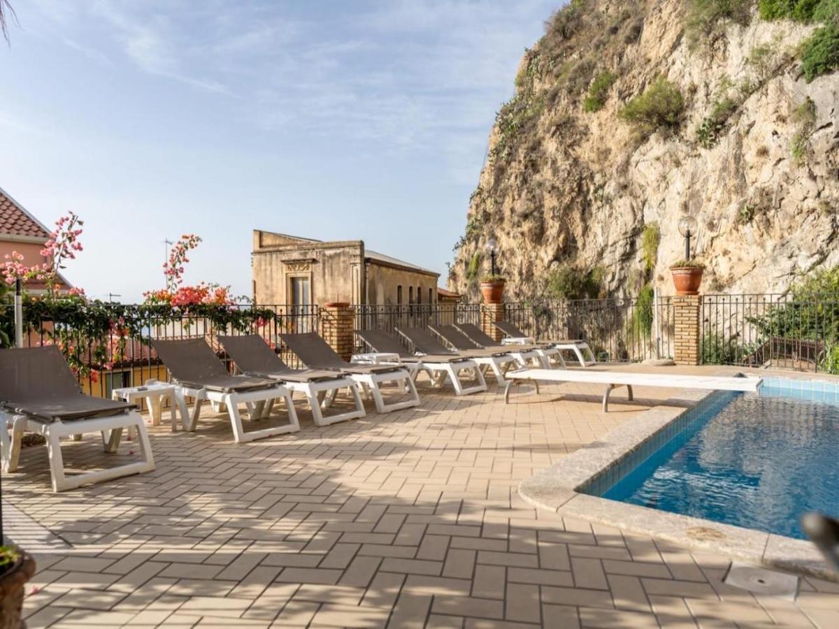 Corallo Hotel / Corallo Hotel