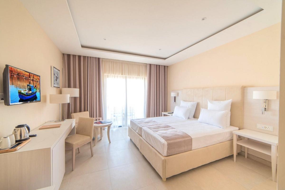 Maritim Antonine / Maritim Antonine