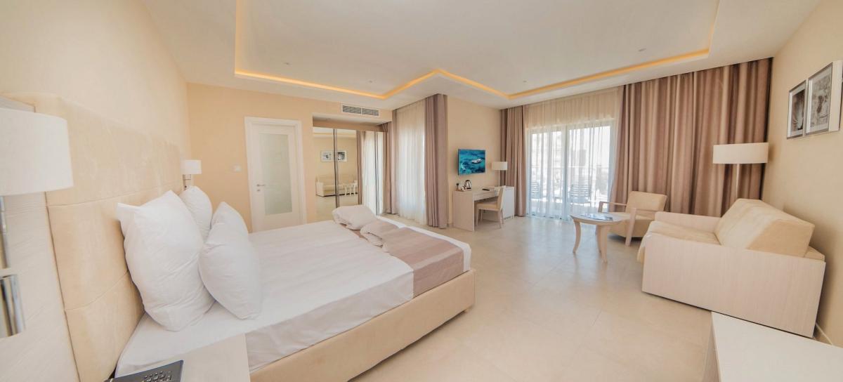 Maritim Antonine / Maritim Antonine