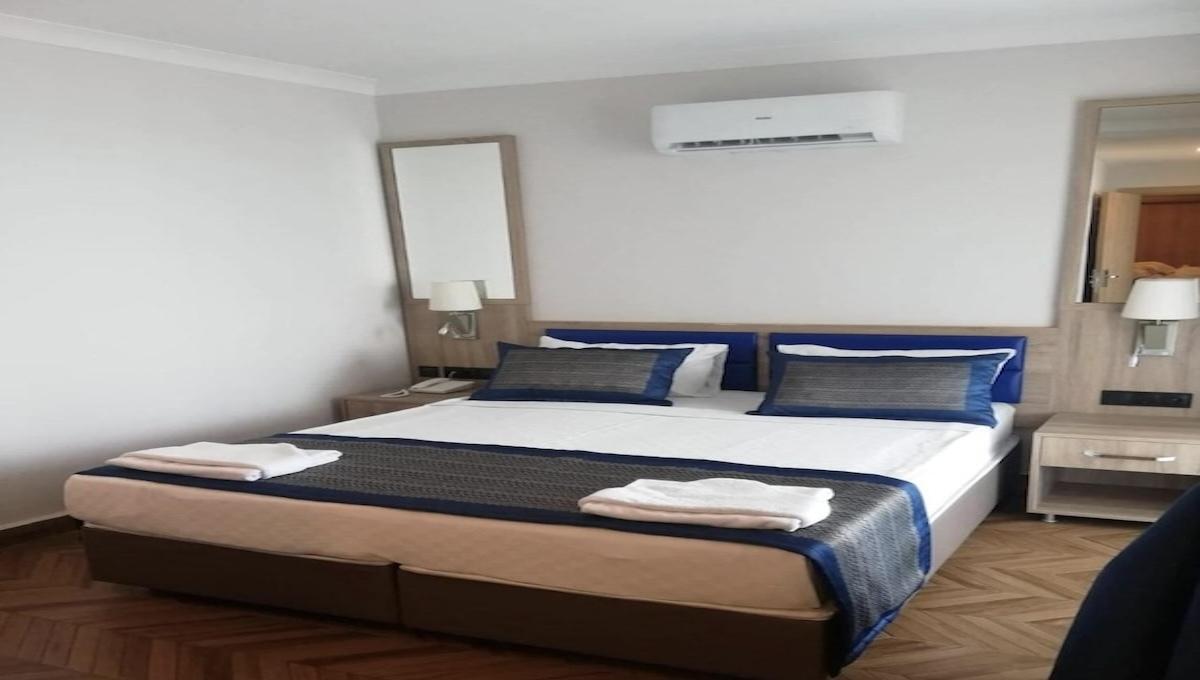 Relax Beach Hotel / Relax Beach Hotel