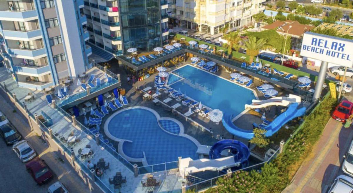 Relax Beach Hotel / Relax Beach Hotel