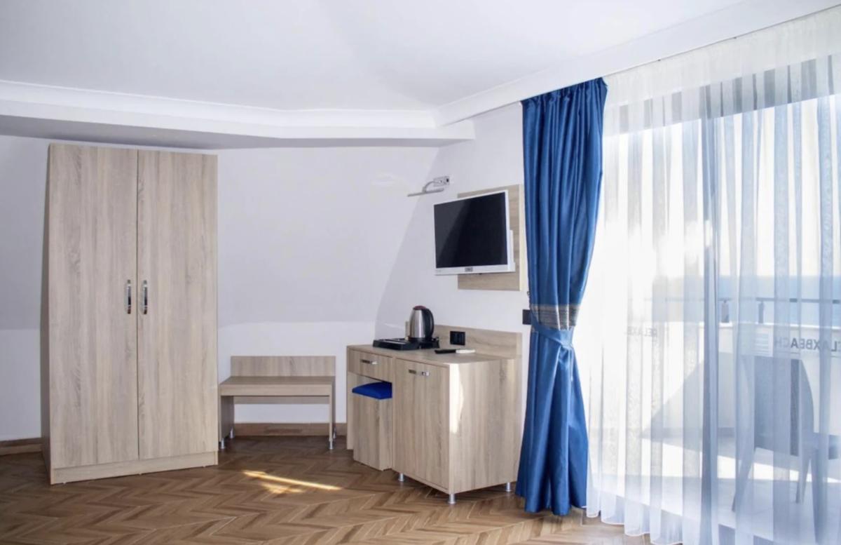 Relax Beach Hotel / Relax Beach Hotel