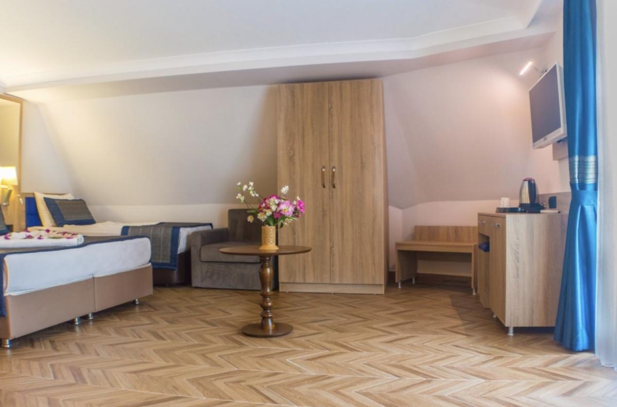 Relax Beach Hotel / Relax Beach Hotel