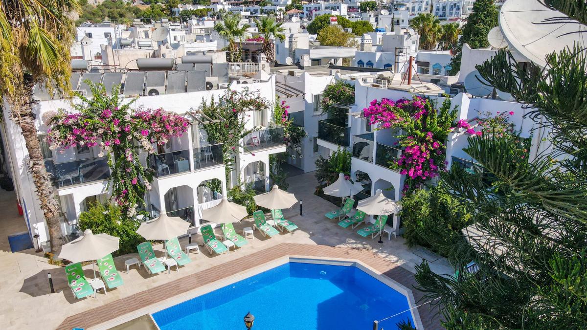 The Hello Hotel / The Hello Hotel