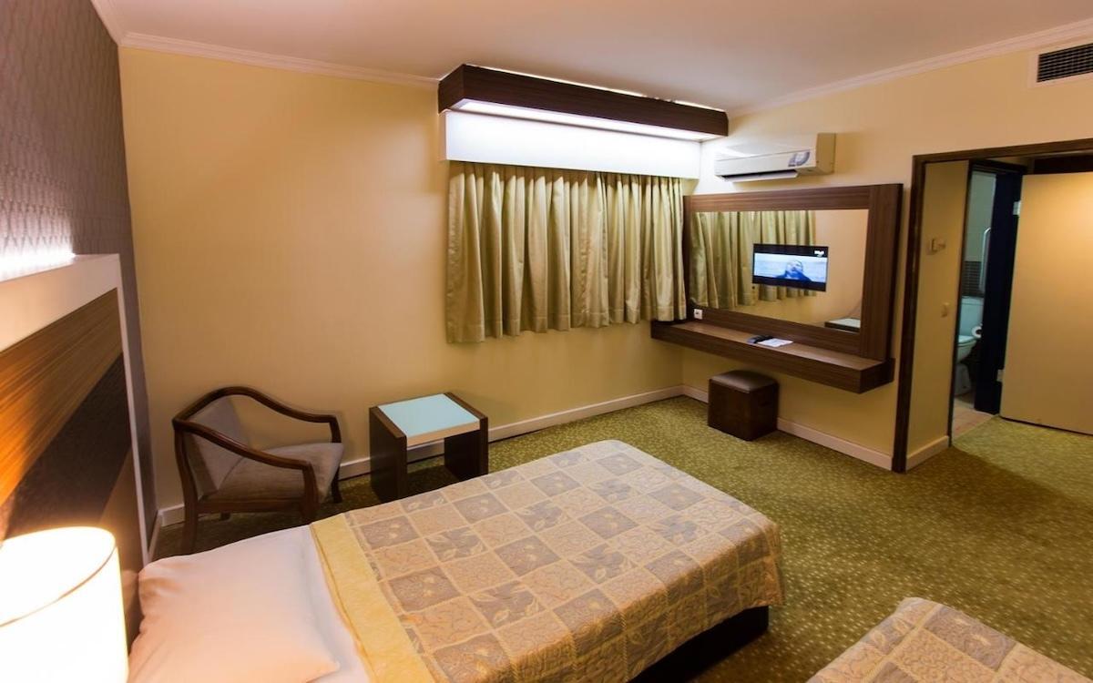 Derici Hotel / Derici Hotel