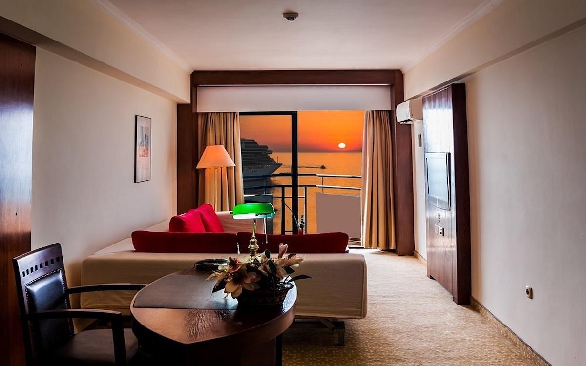 Derici Hotel / Derici Hotel