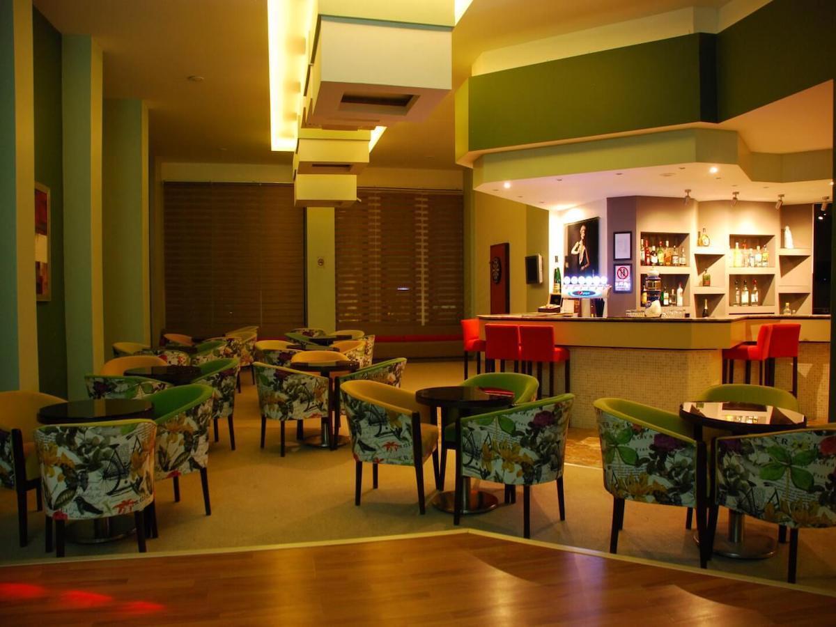 Hotel Babaylon / Hotel Babaylon