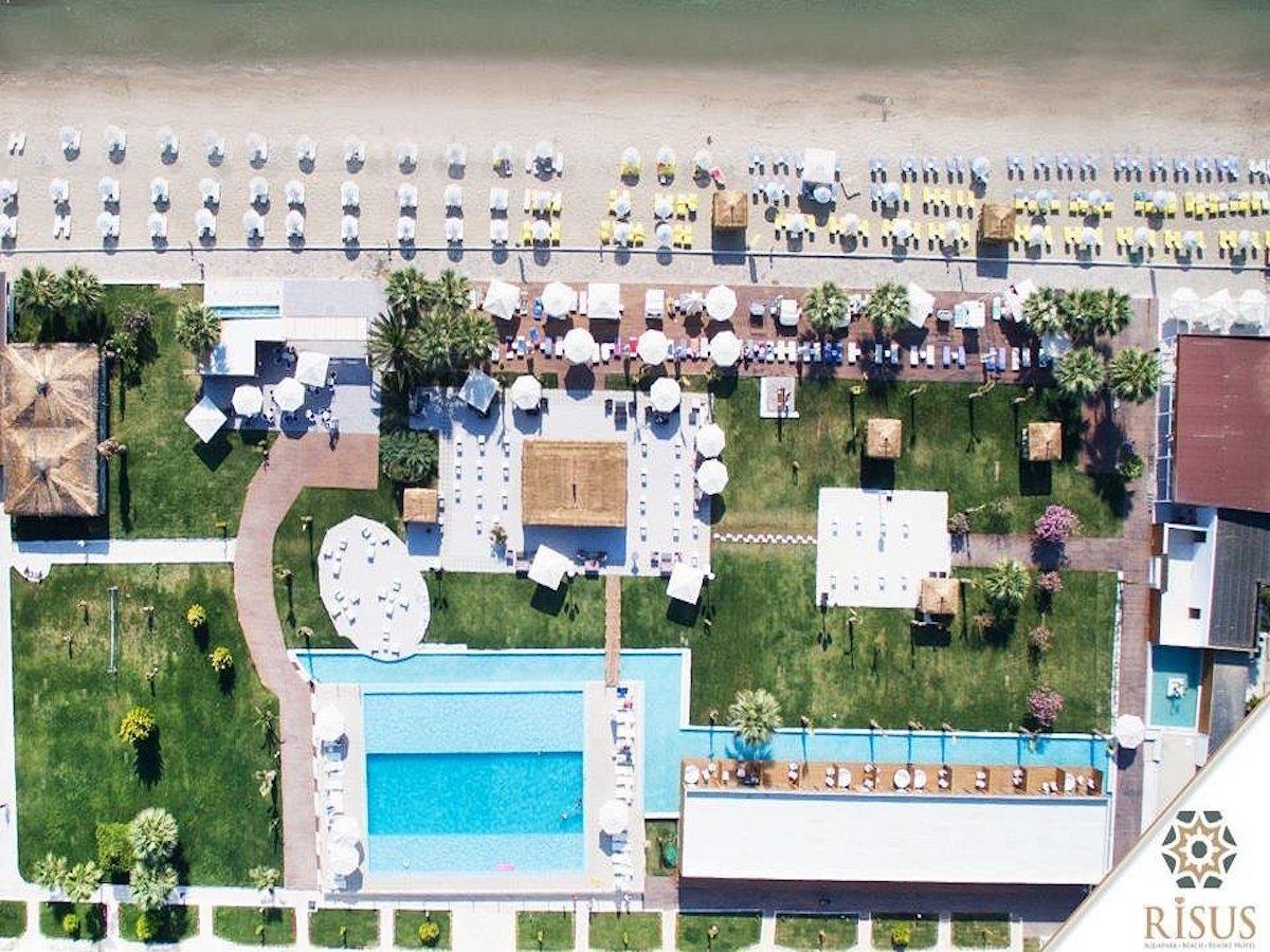 Risus Beach Resort Hotel / Risus Beach Resort Hotel