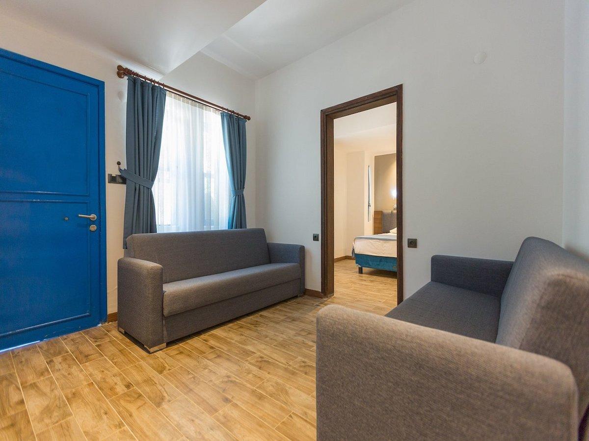 Risus Garden Marina Hotel / Risus Garden Marina Hotel