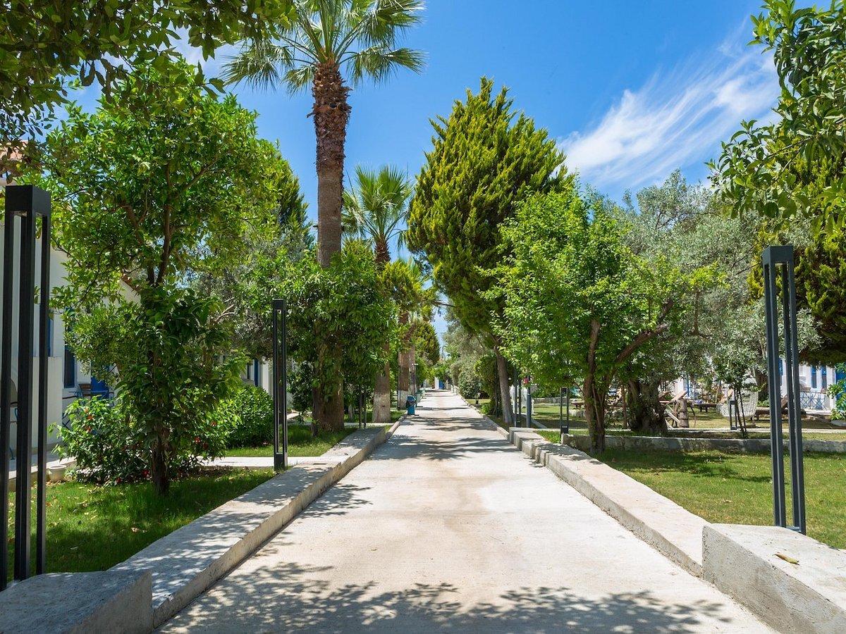 Risus Garden Marina Hotel / Risus Garden Marina Hotel