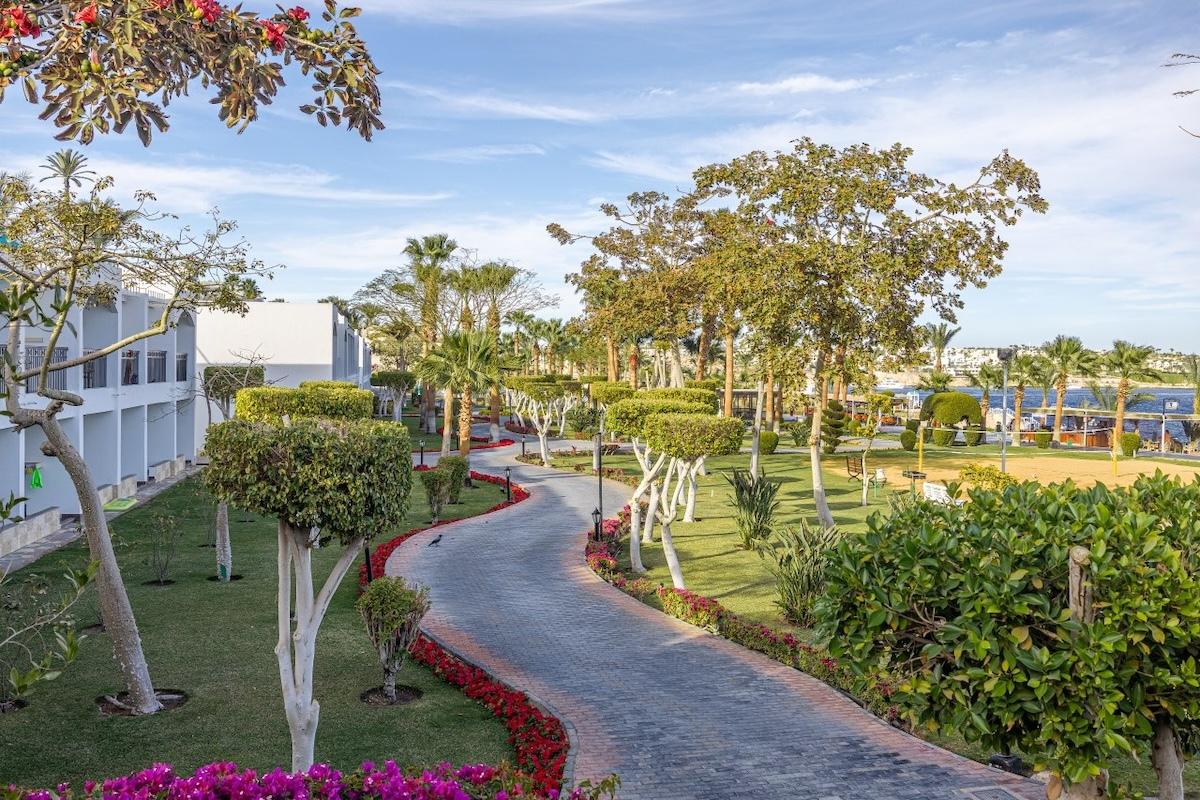 Sultan Gardens Resort / Sultan Gardens Resort