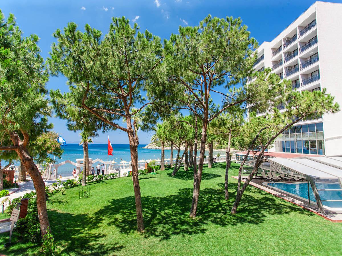 Tusan Beach Resort / Tusan Beach Resort