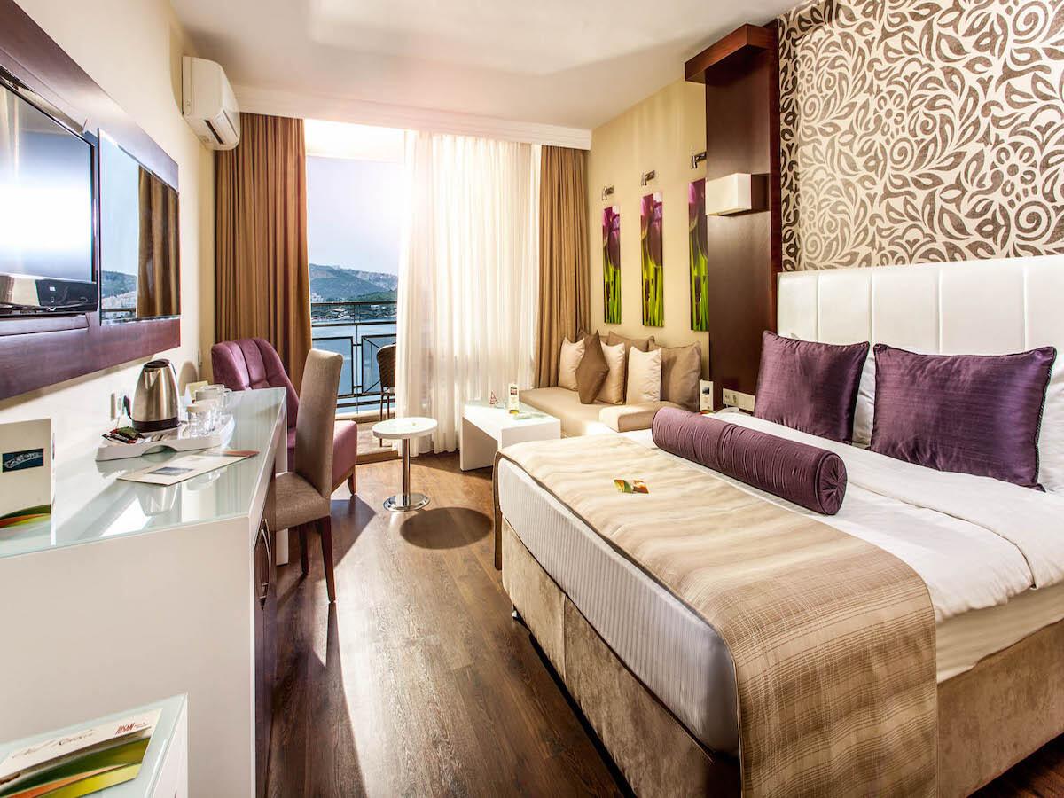 Tusan Beach Resort / Tusan Beach Resort