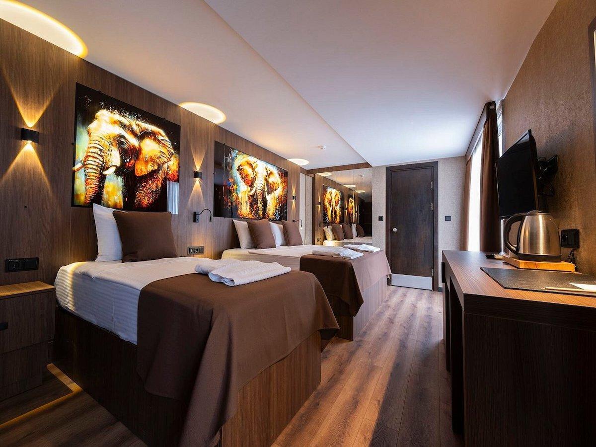 Duqqan Deluxe Hotel / Duqqan Deluxe Hotel